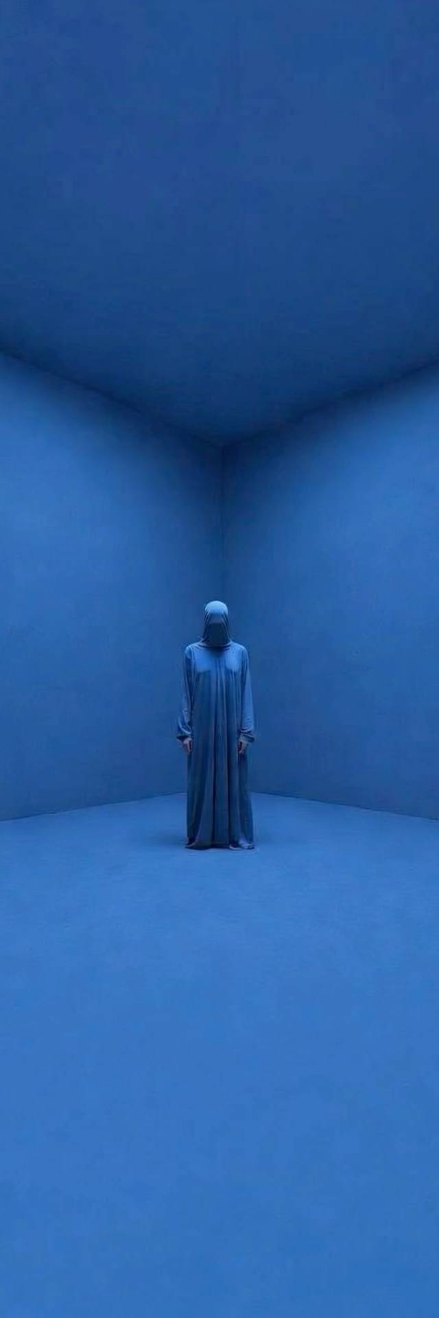 Blue Hall Visitor wallpaper artwork
